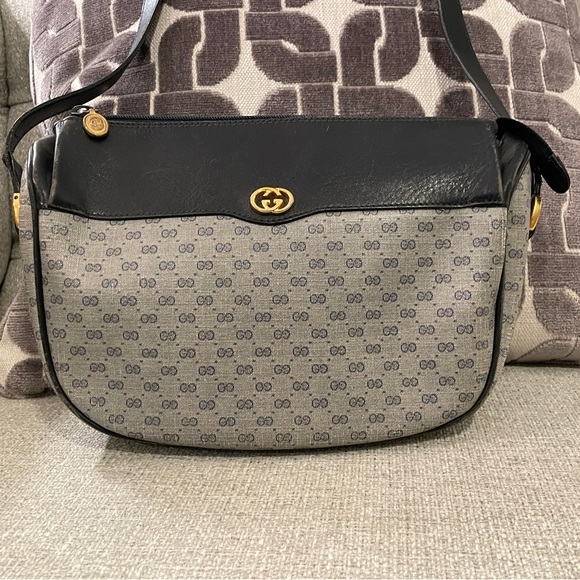 Gucci Handbags - Vintage Gucci Crossbody